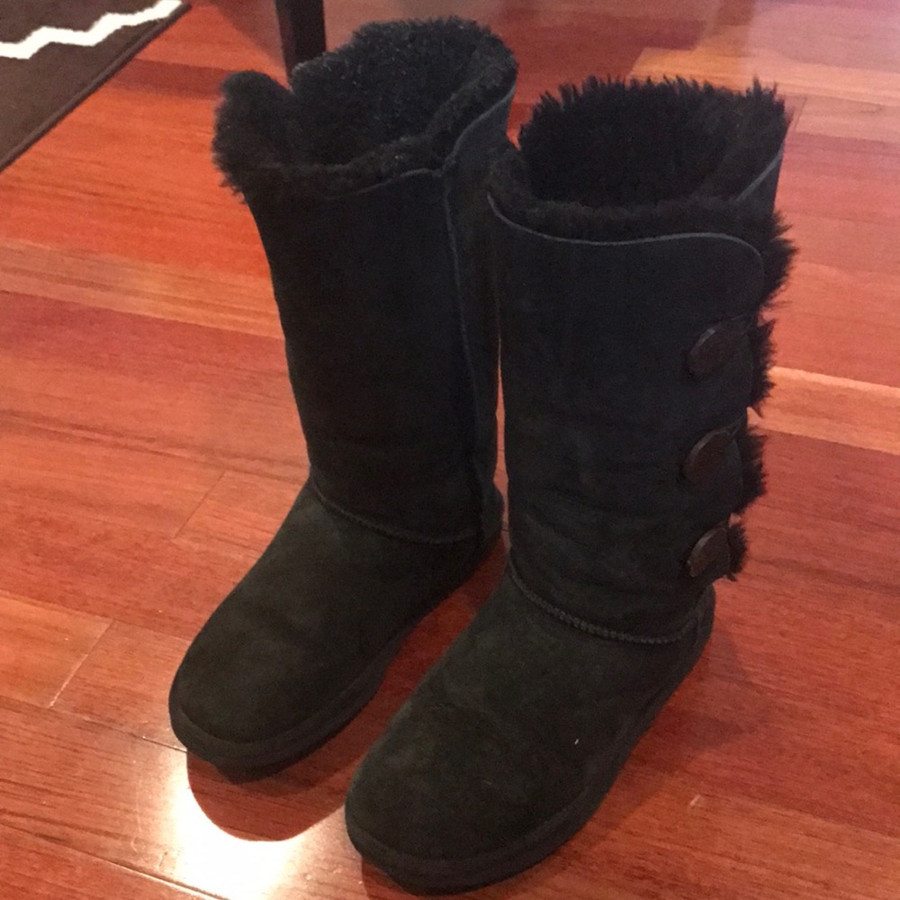 tall uggs with buttons